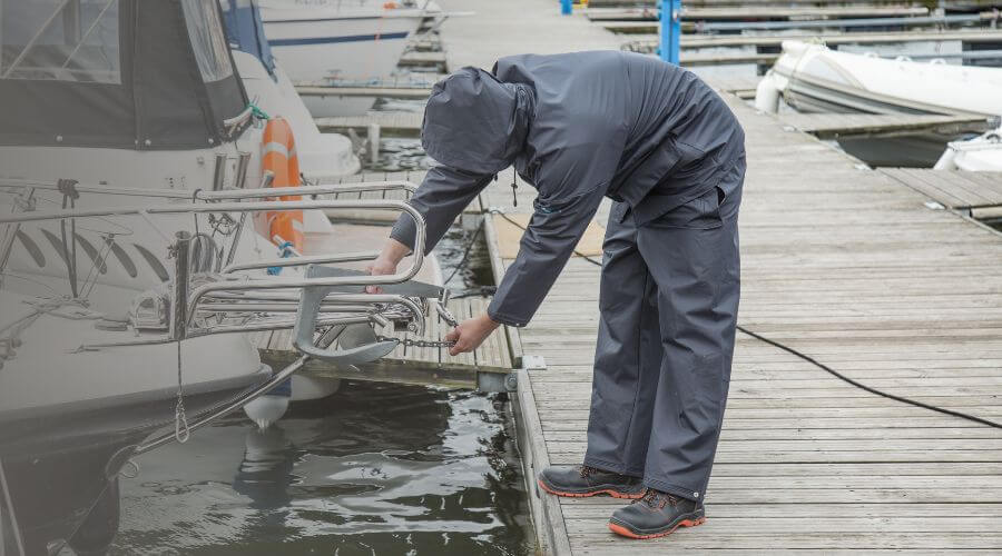 Why choose BluePeak Pros for water damage restoration in La Mirada